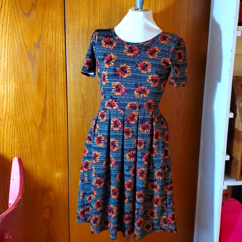 LulaRoe burnt orange/ black flower dress